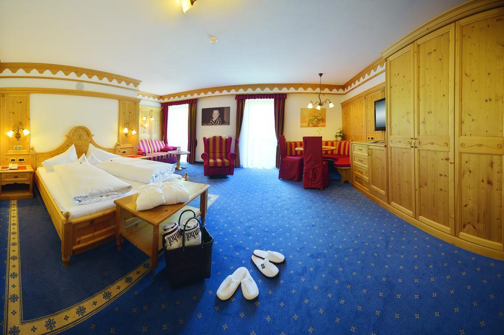 Hotel Plunhof Ridanna Buitenkant foto