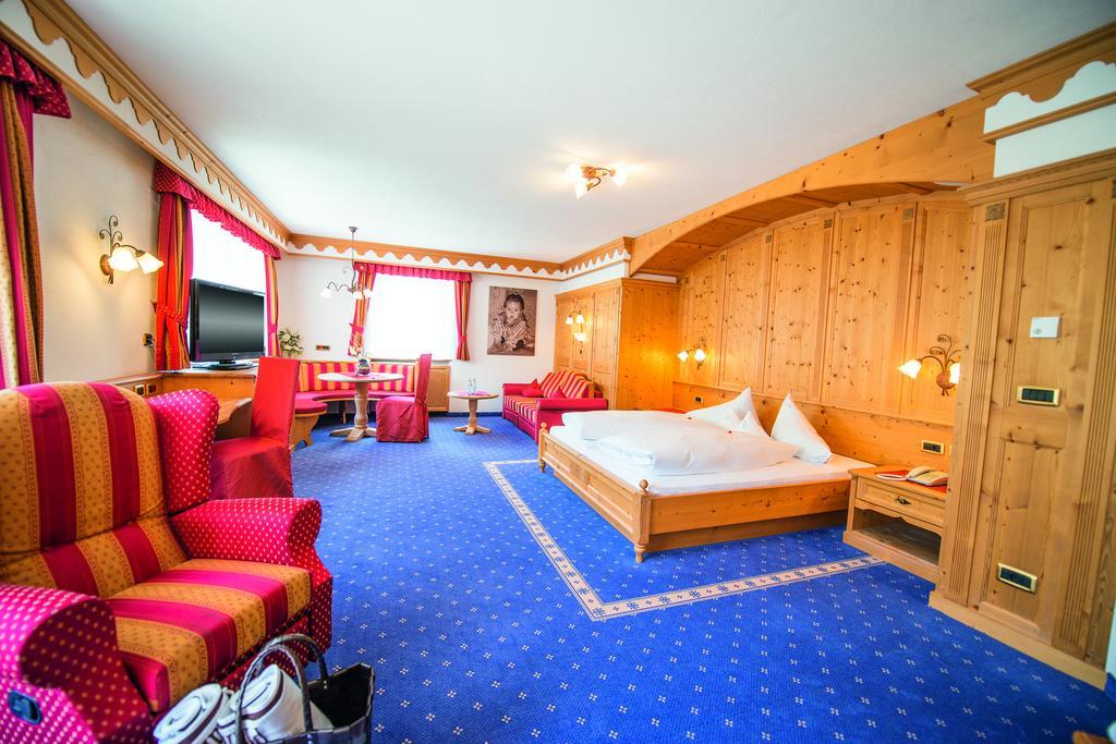 Hotel Plunhof Ridanna Buitenkant foto